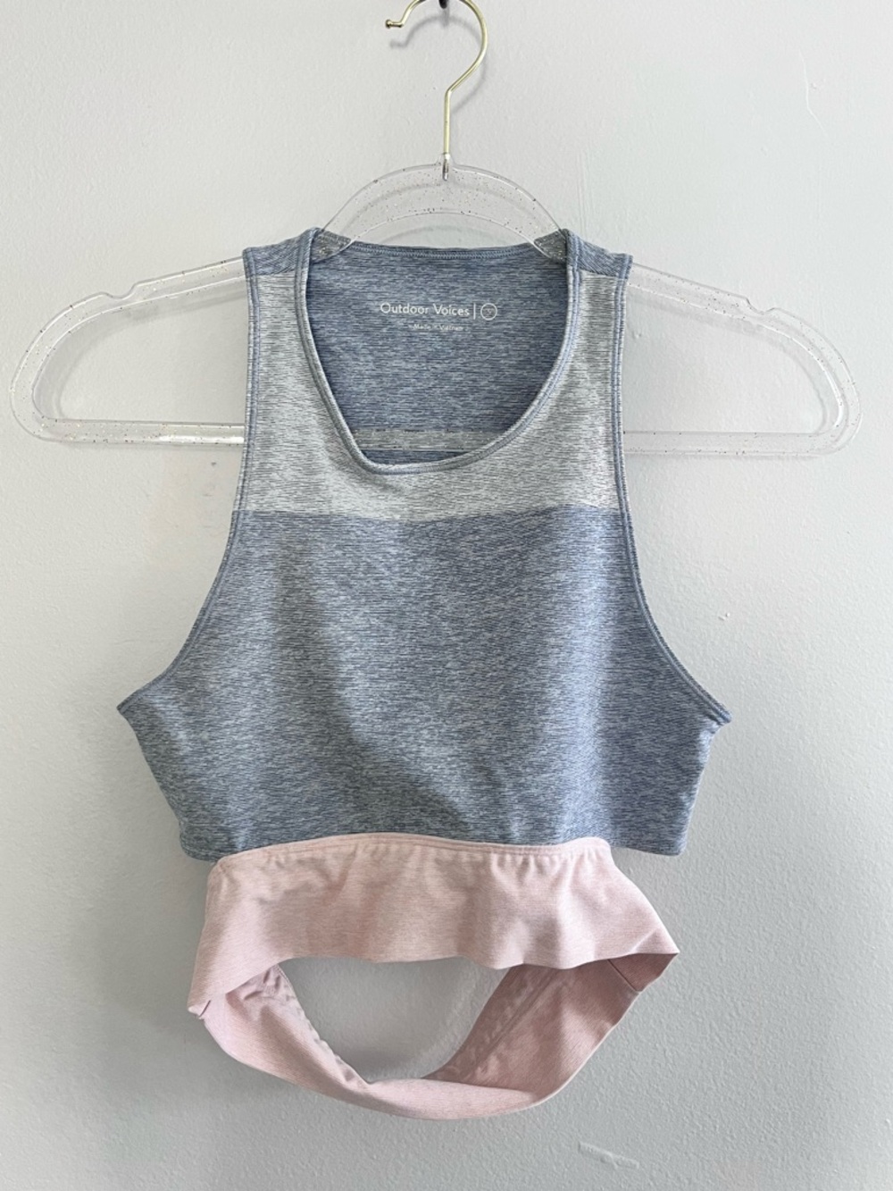 OUTDOOR VOICES Colorblock Cut Out Back Athletic Tank Top